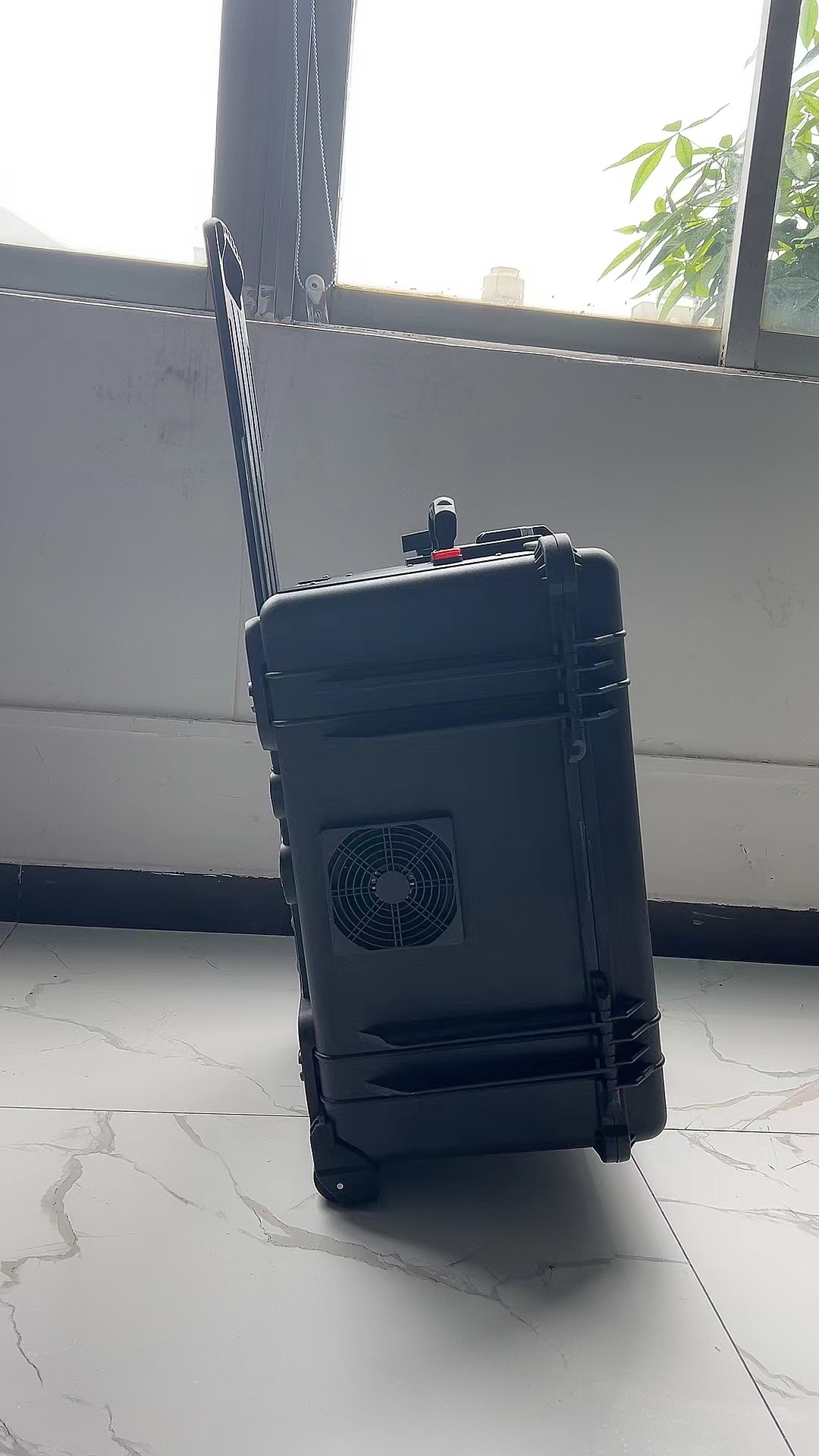 长垣手拉箱型移动通信干扰器